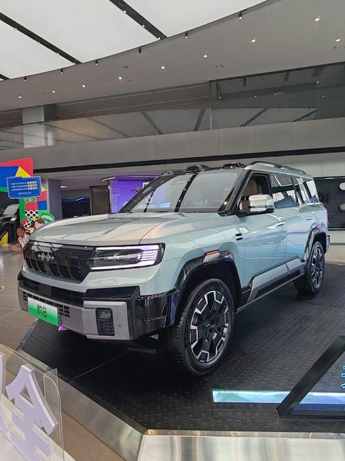 东莞东坑镇景冠翔企业管理咨询比亚迪方程豹硬派越野的爆款，英菲尼迪35周年与你共成长